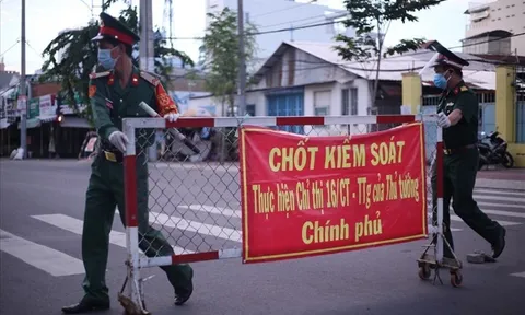 KHẨN: TPHCM tiếp tục giãn cách 14 ngày theo Chỉ thị 16