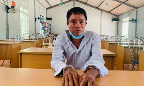 Hòa giải không thành, người đàn ông ôm vợ rồi tự thiêu
