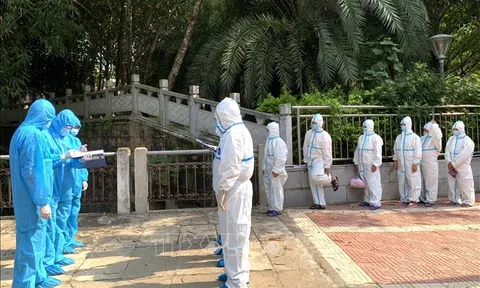 Người về từ vùng có dịch COVID-19, đã tiêm đủ liều vaccine thì tự theo dõi sức khoẻ tại nhà 7 ngày