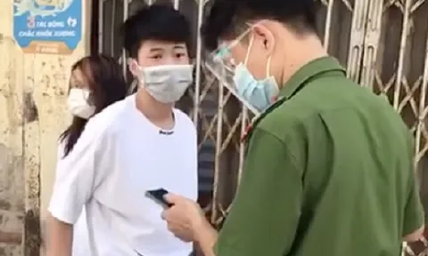 Xử phạt thiếu niên chửi bới, xúc phạm công an khi bị kiểm tra giấy tờ ở Hà Nội