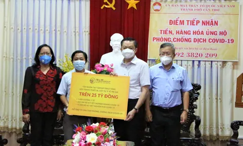 T&T Group trao tặng trên 25 tỷ đồng thiết bị, vật tư y tế “tiếp sức” cho TP Cần Thơ chống dịch COVID-19