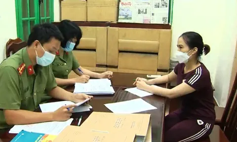 Khởi tố chuyên viên Tổng cục Đường bộ nhận tiền cấp thẻ 'luồng xanh' trái phép