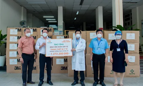 Tập đoàn Hưng Thịnh hỗ trợ trang thiết bị y tế với kinh phí gần 2 tỷ đồng cho bệnh viện nhân dân 115 và Gia Định