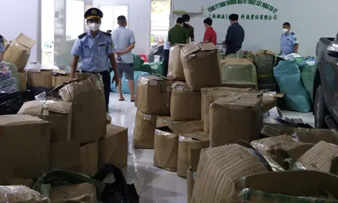 Phát hiện kho chứa thuốc trị COVID-19 không rõ nguồn gốc xuất xứ ở Bình Dương