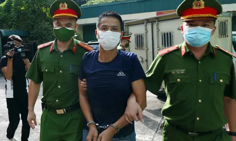 Bóp cổ công an tại chốt kiểm dịch, người đàn ông lĩnh án 33 tháng tù