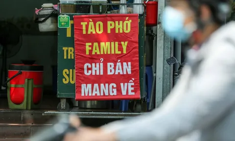 Hà Nội: 'Vùng xanh' ở huyện Gia Lâm được phép bán hàng ăn mang về
