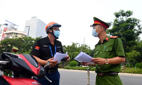 Hà Nội đề nghị bộ Y tế hướng dẫn việc đi lại với với người tiêm đủ 2 mũi vắc xin ngừa COVID-19