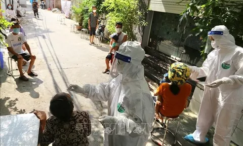 Hà Nội: Xét nghiệm toàn bộ người dân trên địa bàn, mục tiêu kiểm soát dịch trước 15/9