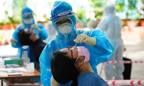 Ngày 11/9 có 11.932 ca nhiễm COVID-19 mới, giảm gần 1.400 ca so với hôm qua