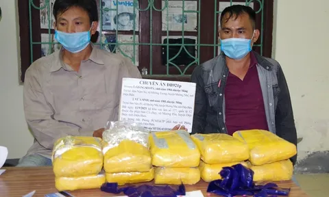 Điện Biên: Bắt giữ 2 đối tượng mang bao tải chứa 60.000 viên ma túy tổng hợp