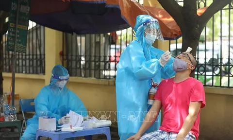 Trưa 12/9, Hà Nội ghi nhận thêm 17 ca mắc COVID-19, có 2 ca cộng đồng