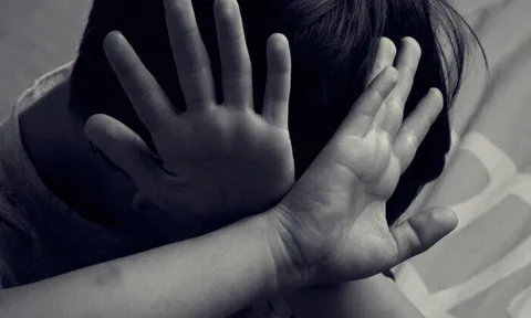 Hà Nội: Điều tra vụ bé gái 6 tuổi tử vong bất thường nghi bị bạo hành