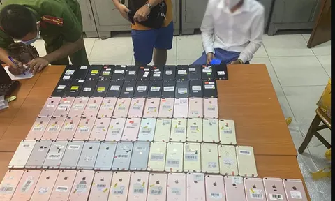 Phát hiện xe ô tô chở 80 chiếc điện thoại di động iPhone không rõ nguồn gốc xuất xứ