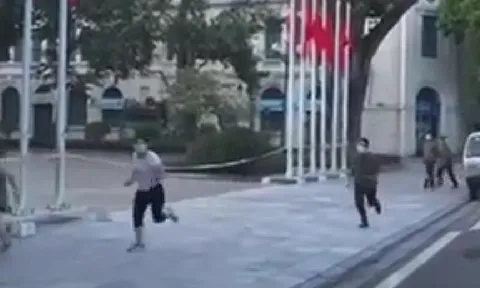 Hà Nội: Xử phạt 4 người phụ nữ tập thể dục và dắt chó đi dạo quanh hồ Hoàn Kiếm