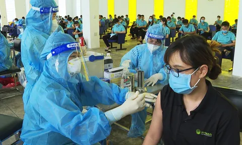 Yêu cầu chuẩn bị sẵn sàng các điều kiện để tiêm vaccine COVID-19 số lượng lớn