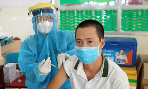 Bộ Y tế: Vaccine COVID-19 sắp về nhiều, các địa phương đẩy nhanh tiêm chủng, tăng bao phủ mũi 1