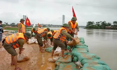 Triển khai kịp thời, quyết liệt, hiệu quả việc ứng phó thiên tai nguy hiểm liên tiếp