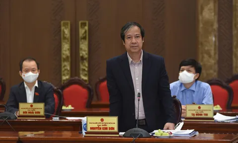 Bộ trưởng GD&ĐT đề nghị Hà Nội tính toán cho học sinh ngoại thành trở lại trường