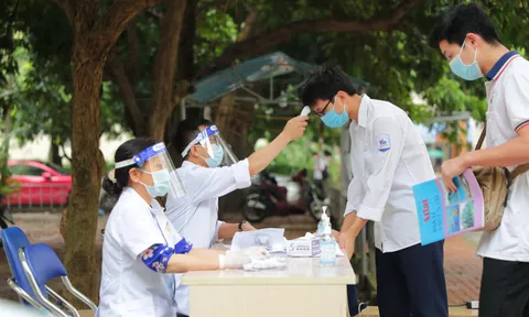 Ưu tiên tiêm vaccine phòng COVID-19 cho giáo viên, học sinh, sinh viên