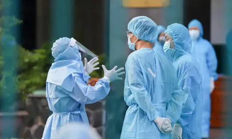 Ngày 22/10, Hà Nội ghi nhận 10 ca mắc COVID-19, có 2 ca cộng đồng