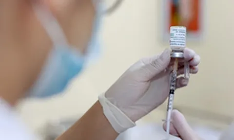 19 người tiêm đủ mũi vaccine về Hà Nội vẫn mắc COVID-19, Thủ đô rà soát các nhóm trẻ cần tiêm vaccine
