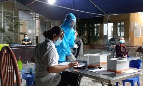 Ngày 28/10, Hà Nội ghi nhận 33 ca mắc COVID-19, có 11 ca cộng đồng