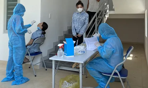 Ngày 2/11, Hà Nội ghi nhận 62 ca mắc COVID-19, có 12 ca cộng đồng