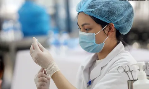 Ưu tiên bố trí vaccine để Hà Nội tiêm cho toàn bộ người dân từ 18 tuổi trở lên