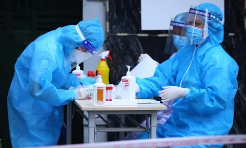 Ngày 2/12, Hà Nội ghi nhận 509 ca mắc COVID-19, có 233 ca cộng đồng