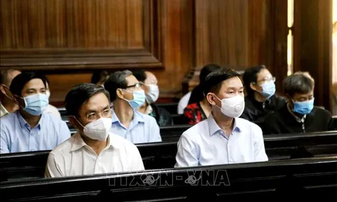 Hoãn phiên tòa xét xử cựu Phó Chủ tịch TP.HCM Trần Vĩnh Tuyến