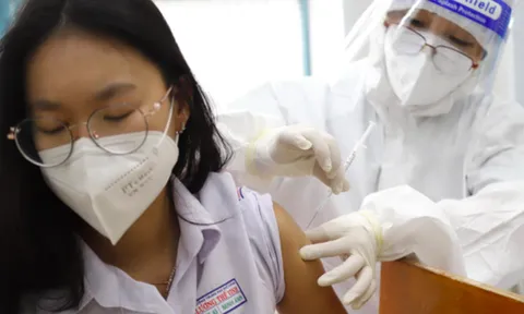 Giám đốc Sở GD&ĐT Hà Nội đính chính phát ngôn về 2 lô vaccine COVID-19 cho trẻ em