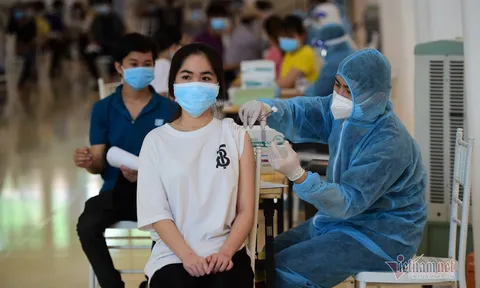 Cho phép tiêm trộn vắc-xin phòng COVID-19 của Moderna cho người đã tiêm mũi 1 Pfizer hoặc AstraZeneca