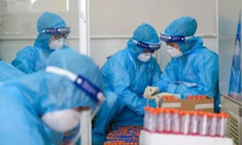 Ngày 12/12: Có 14.638 ca mắc COVID-19, Hà Nội tăng kỷ lục chưa từng có với 980 ca