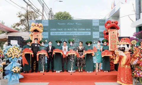 Vinanutrifood đập hộp siêu thị Nutrimart 'siêu to khổng lồ' tại Việt Nam