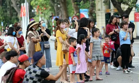 Chủ tịch Hà Nội hỏa tốc yêu cầu dừng tập trung đông người không cần thiết