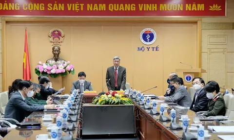 Bộ Y tế kêu gọi người dân đi tiêm vaccine phòng COVID-19; Quý I/ 2022 hoàn thành tiêm mũi 3