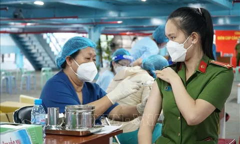Chính phủ ban hành cơ chế, chính sách đặc thù trong phòng, chống dịch COVID-19