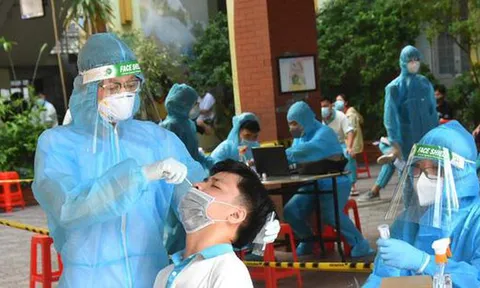 Ngày 3/1: Có 15.936 ca mắc COVID-19 tại 60 tỉnh, thành; Hà Nội nhiều nhất 2.100 ca