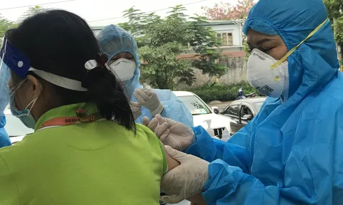 Khẩn: Bộ Y tế đề nghị các tỉnh, thành thần tốc tiêm vaccine phòng COVID-19 dịp Tết Nguyên đán