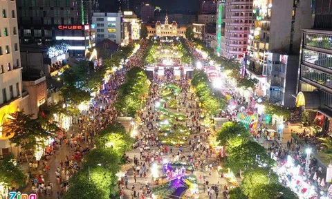 Đêm Giao thừa thiêng liêng, cả nước vui đón xuân Nhâm Dần 2022