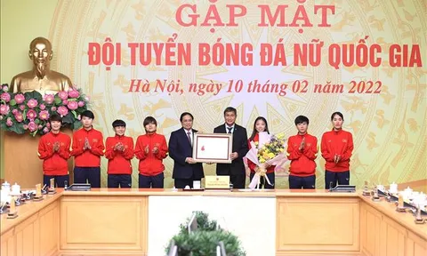 Thủ tướng Phạm Minh Chính tuyên dương đội tuyển bóng đá nữ Việt Nam