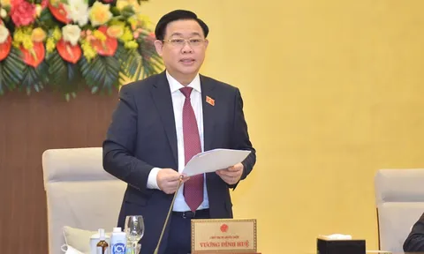 Khai mạc Phiên họp thứ 8 của Ủy ban Thường vụ Quốc hội