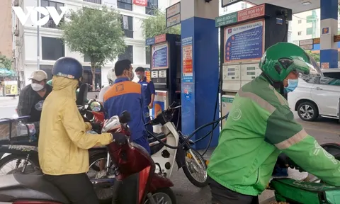 TP.HCM: 11 cửa hàng bán lẻ rơi vào tình trạng thiếu hụt xăng dầu tạm thời