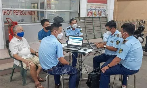 Một cây xăng ở Cần Thơ bị phạt 15 triệu đồng vì bán hàng cầm chừng
