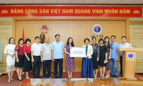 Trao tặng hơn 150 tỷ đồng chống dịch Covid 19, nỗ lực của Sao Thái Dương được ghi nhận