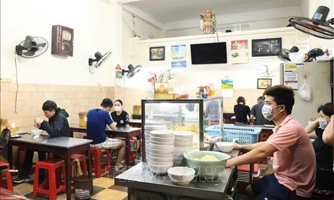 Từng bước 'bình thường hóa' với dịch COVID-19