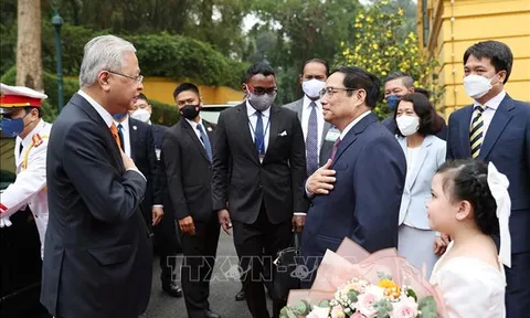Thủ tướng Phạm Minh Chính chủ trì Lễ đón Thủ tướng Malaysia