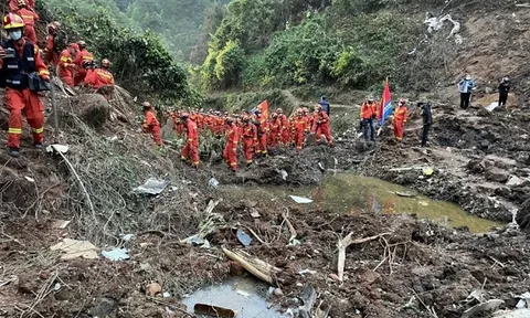Tìm thấy hộp đen của máy bay chở 132 người gặp nạn ở Trung Quốc