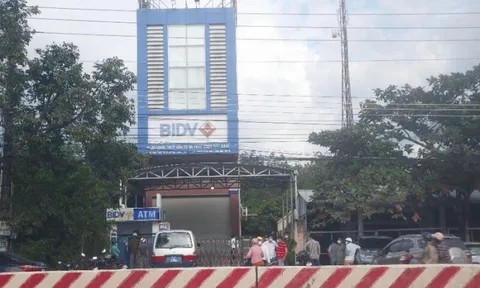 Bắt nghi phạm mang súng đi cướp ngân hàng ở Bình Dương