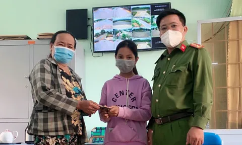 Phú Yên: Bé gái 13 tuổi trả lại gần 7 triệu đồng nhặt được